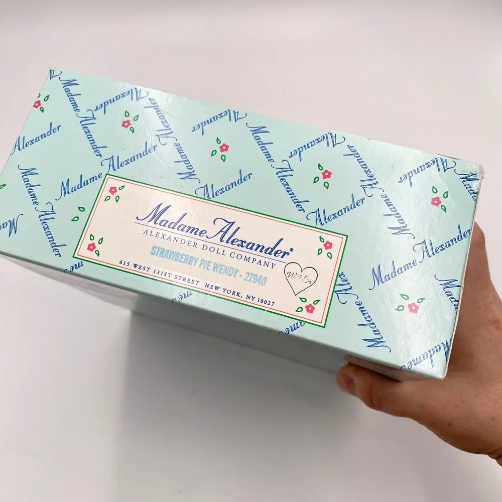 Madame Alexander‎ Strawberry Pie Wendy 8